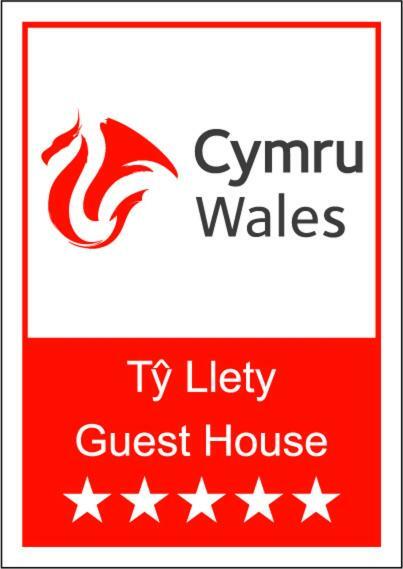 Taldraeth - Old Vicarage Guest House Penrhyndeudreath Exterior foto